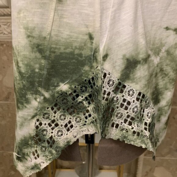 Time and Tru. Sz Large (12-14). Lightweight Embellished Asymmetrical Top. B94 - Picture 5 of 5